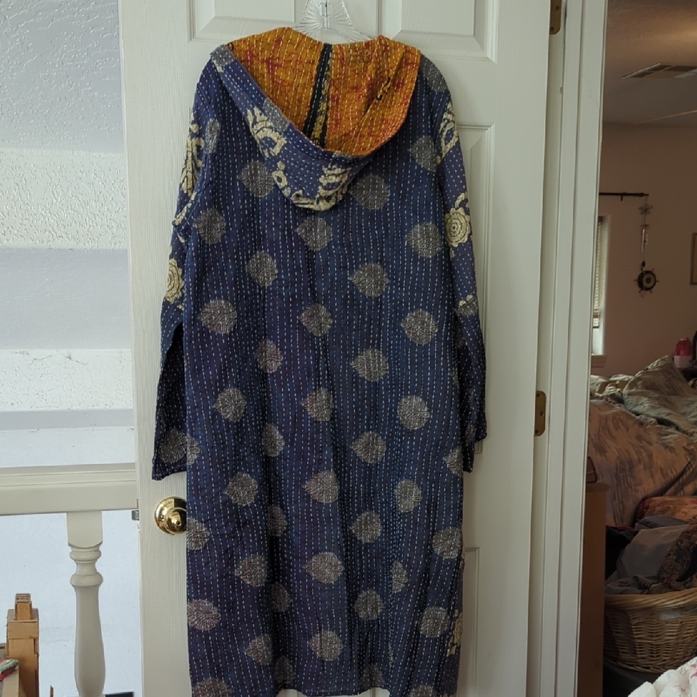 Renew Vintage Indira Kantha Robe - Picture 2 of 4